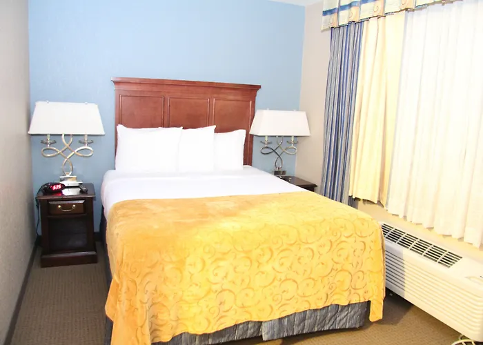 Green Acres Hotel