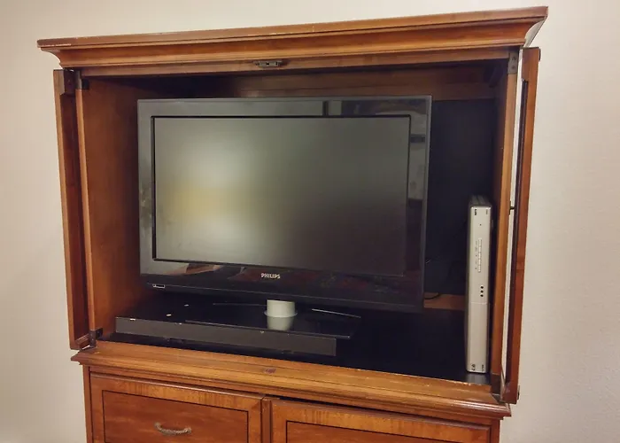 Country Regency Inn & Suites