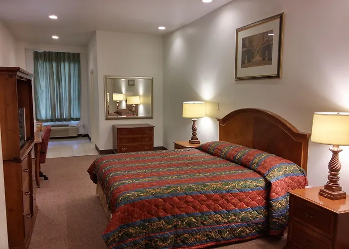Country Regency Inn & Suites
