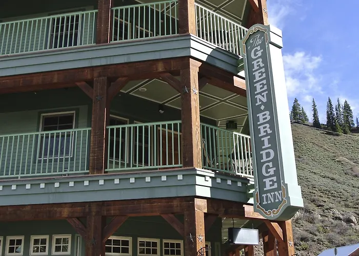 The Green Bridge Inn