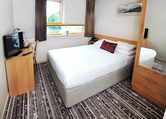 Lancaster Hotel