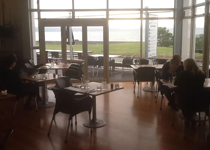 East Pier Hotel