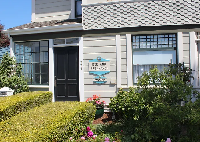 Nantucket Whale Inn, Half Moon Bay