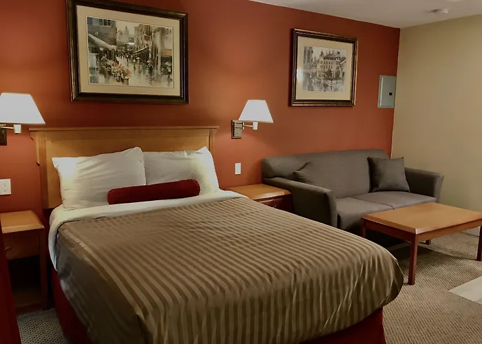 Sahara Suites