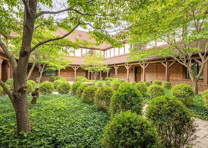 The English Inn Of Charlottesville