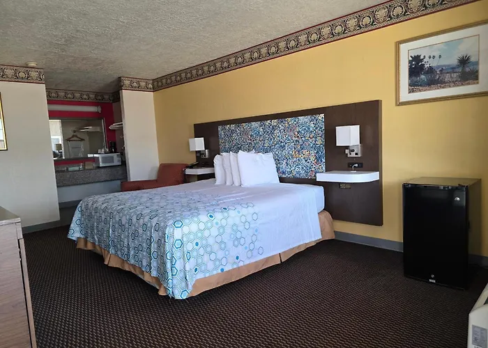 Winnie Inn Suites & Rv Park