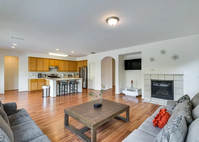 7 Mi To Lake Yosemite: Family Home W/ Fenced Yard