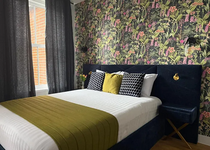 Sarah Hotel