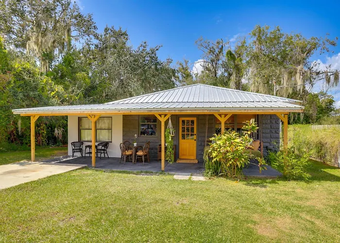 < 1 Mi To Downtown Arcadia: Tranquil Wooded Escape