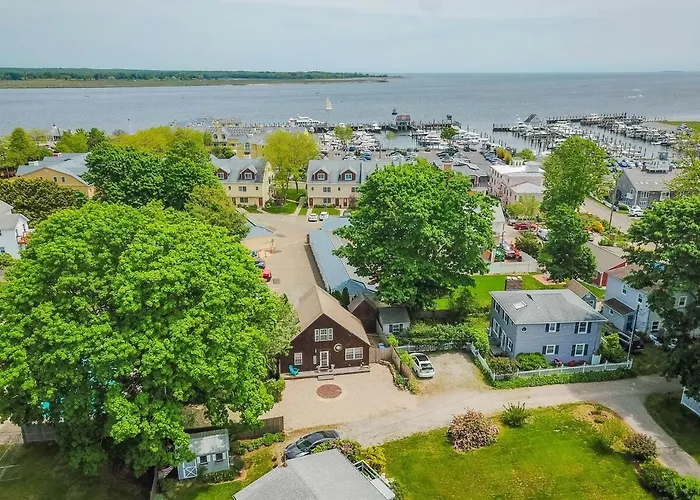 Luxury Driftwood Cottage Saybrook Point