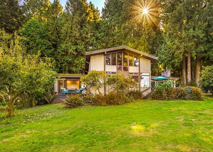 Poulsbo Waterfront Lodge With Game Room Library