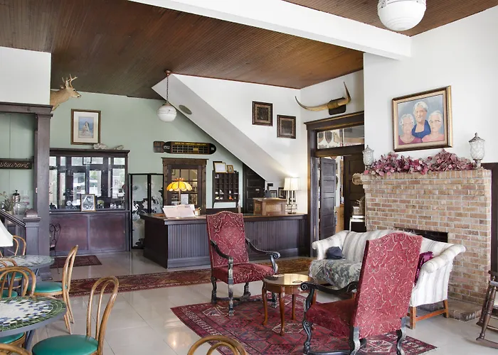 Riverview Hotel
