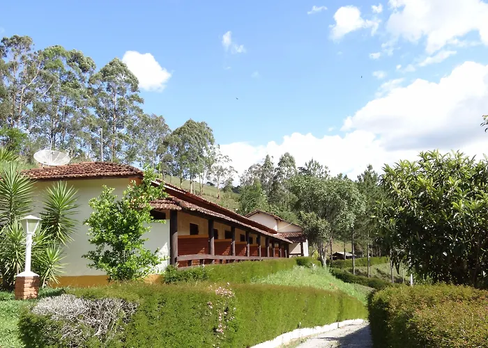 Recanto dos Carvalhos - Pousada Camping