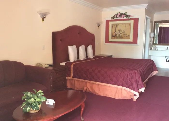 Azusa Inn