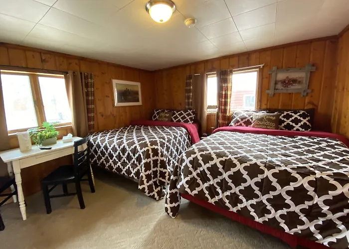 Roundtop Mountain Vista - Cabins And Motel