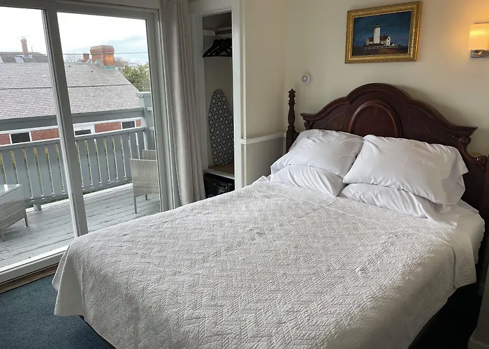 Brasswood Inn