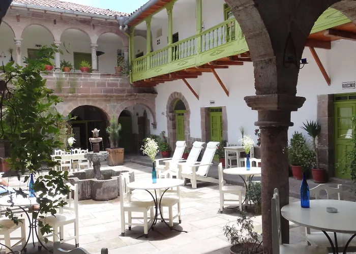 Ninos Hotel Meloc