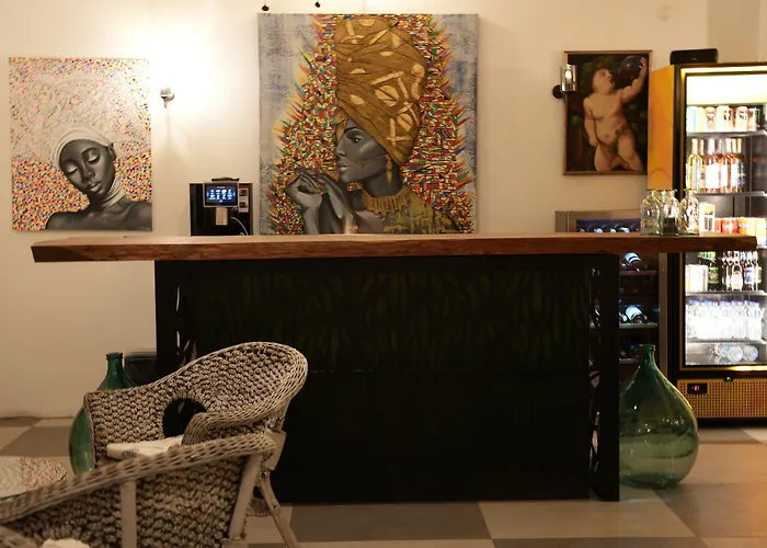 Bahama Art Hotel