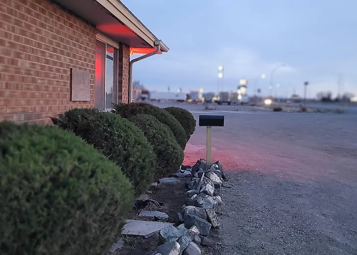 Tops Motel