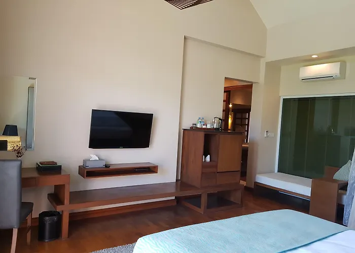Nirvana Hotel And Resort