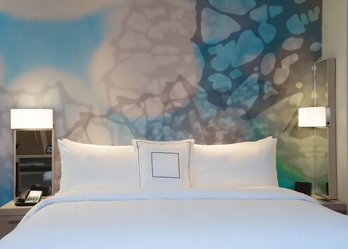 Courtyard By Marriott Seattle Everett Downtown