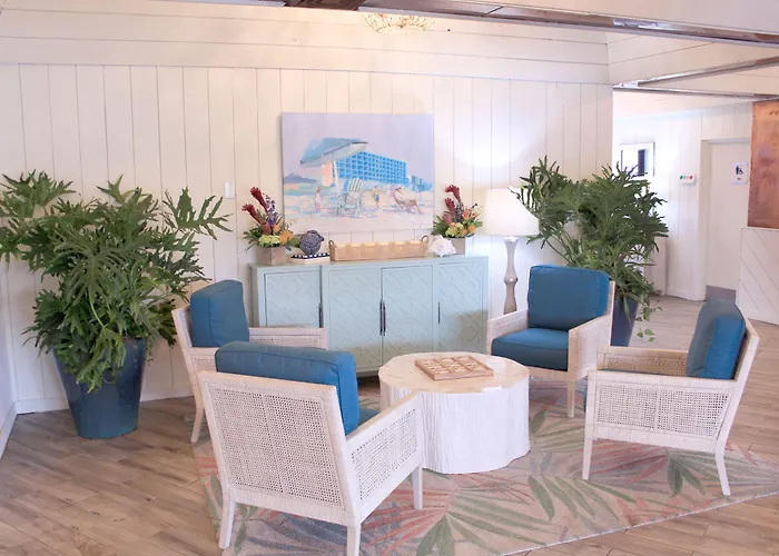 Crystal Coast Oceanfront Hotel