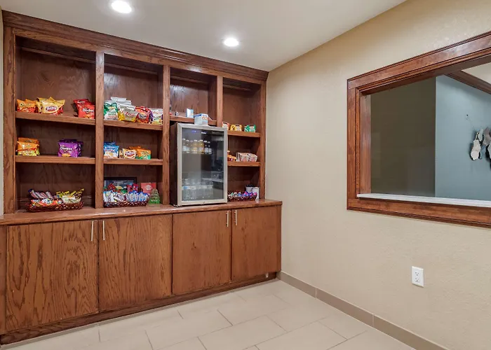 Best Western Plus Galveston Suites