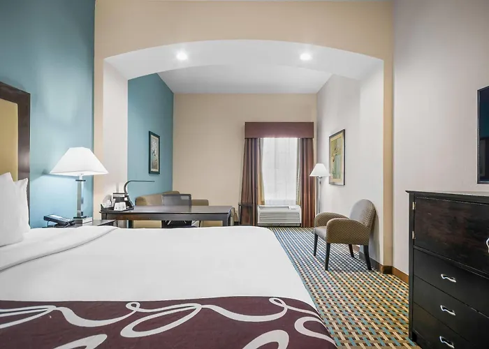 La Quinta By Wyndham Stonington-Mystic Area