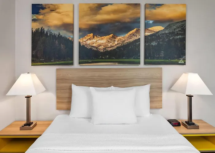 Days Inn & Suites By Wyndham Spokane Airport Airway Heights