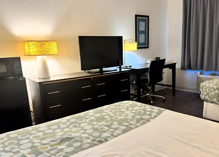 Baymont By Wyndham Meridian