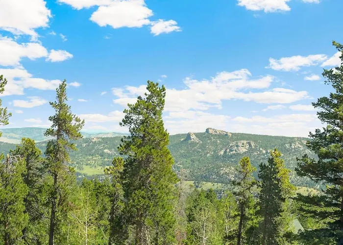 The Tyrolean Cabin. Panoramic Views. Hot Tub.