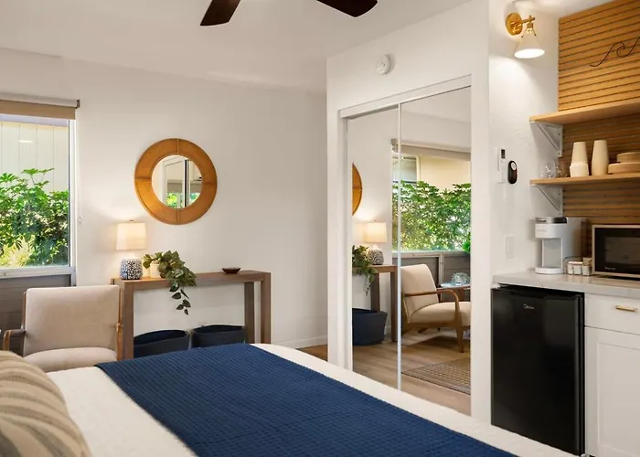 Modern Studio, Ac, King Bed, Private Lanai