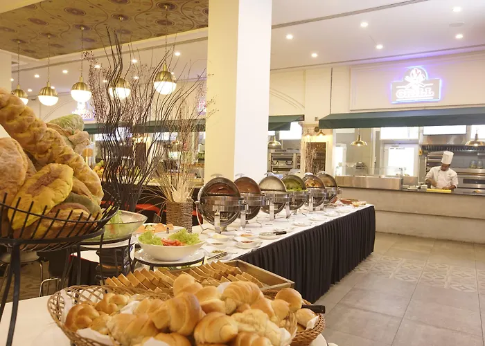 Fairway Colombo - Sri Lanka'S First Hotel With Robot Technology