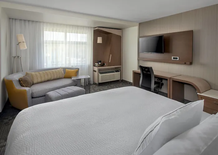 Courtyard By Marriott Schenectady At Mohawk Harbor