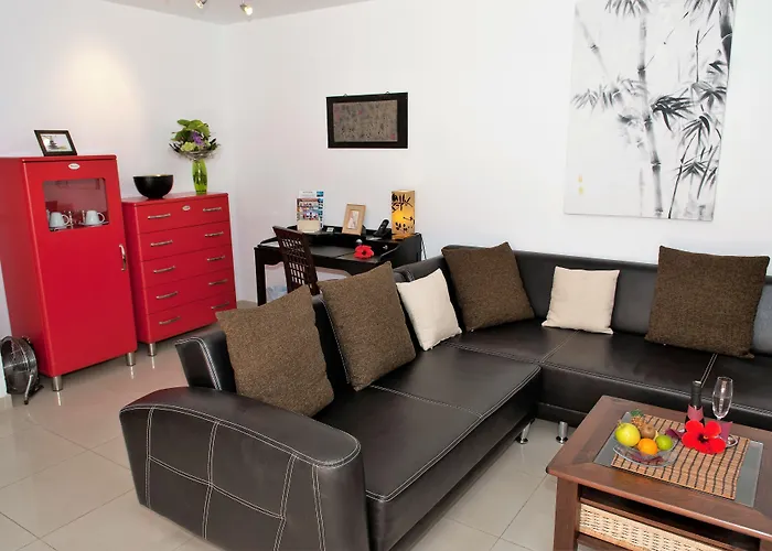 Birdcage Gay Men Resort&Lifestyle Hotel