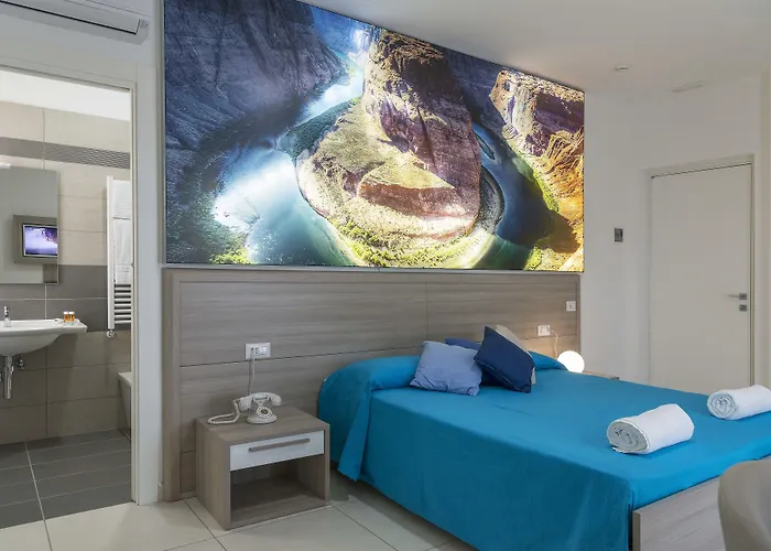 Hotel America