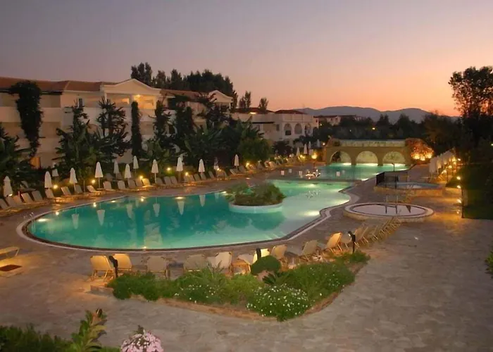 Bitzaro Grande Hotel & Suites