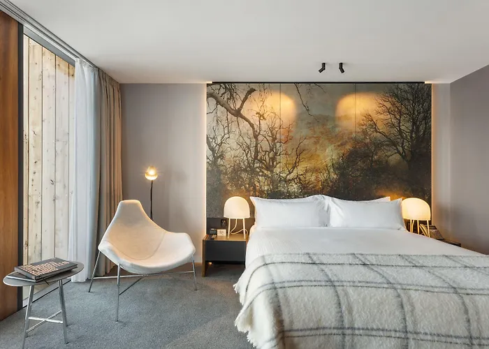 Macq 01 Hotel