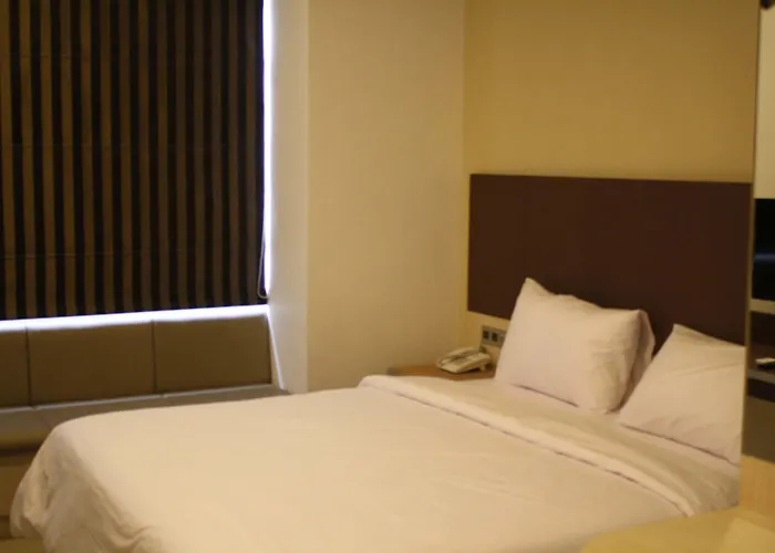 Sparks Odeon Sukabumi, Artotel Curated