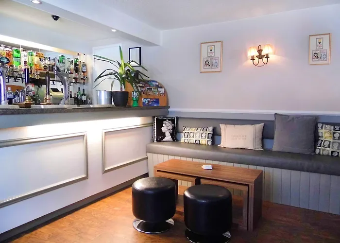 The Queens Head Hotel, Self Check-In