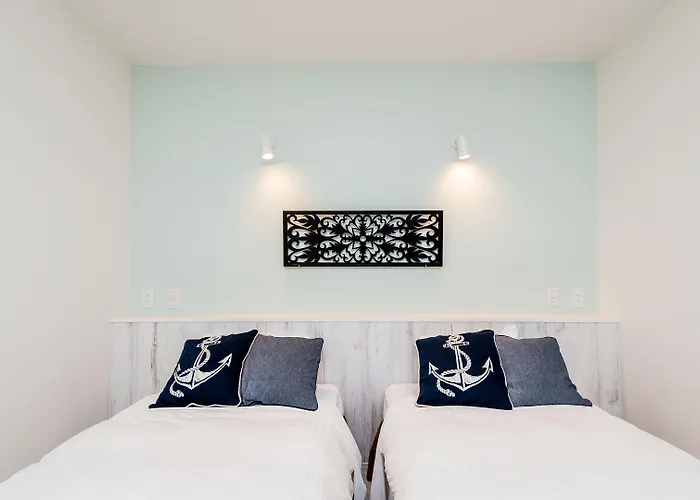 Living Inn Asahibashiekimae Premier