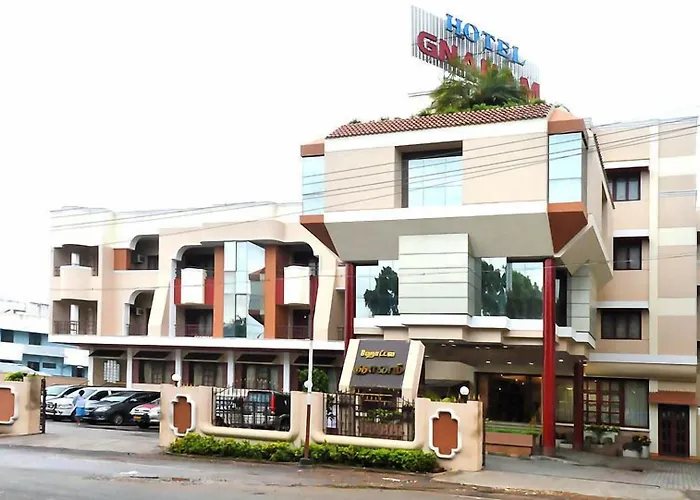 Hotel Gnanam