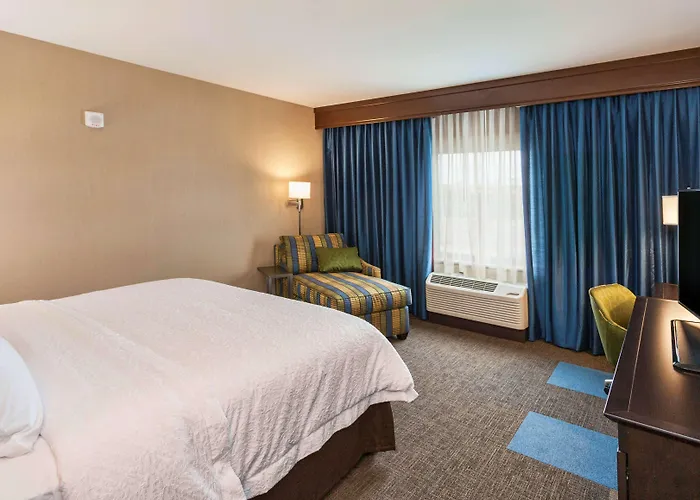Hampton Inn & Suites Duluth North Mn