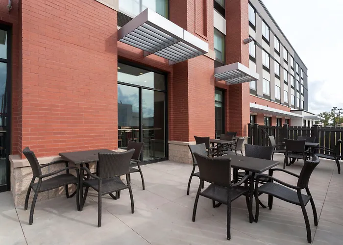 Holiday Inn Express & Suites - Dodge City By Ihg