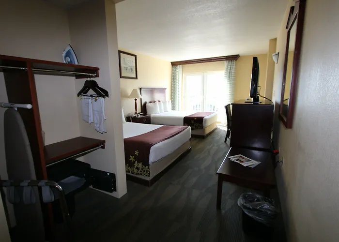 Gold Leaf Hotel Of Dewey