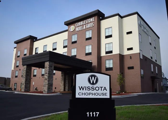 Cobblestone Hotel & Suites - Stevens Point
