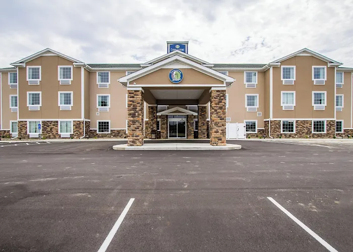 Cobblestone Hotel & Suites - Orrville