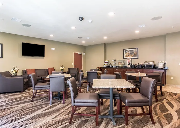 Cobblestone Hotel & Suites - Greenville