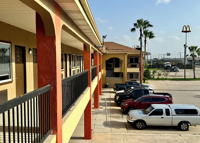 Texas Inn And Suites City Center At University Dr.