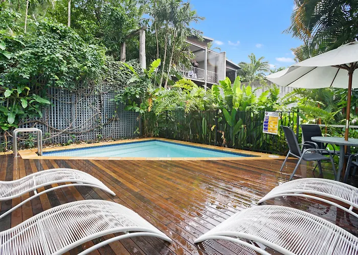 Port Douglas Cottage & Lodge